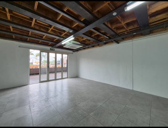 156M² RETAIL TO LET IN CRAIGHALL